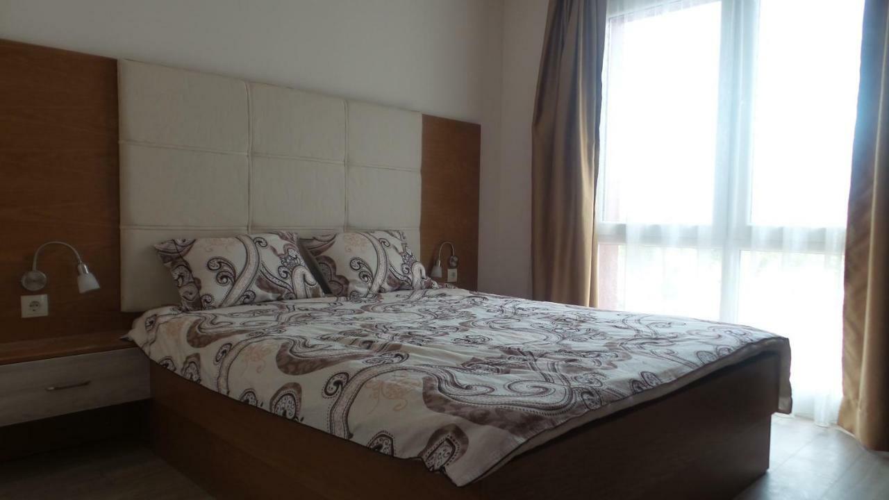 Astoria Apartment Veliko Tarnovo Buitenkant foto